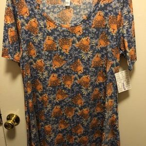 Lularoe Tigers/Cheetahs Perfect T Large